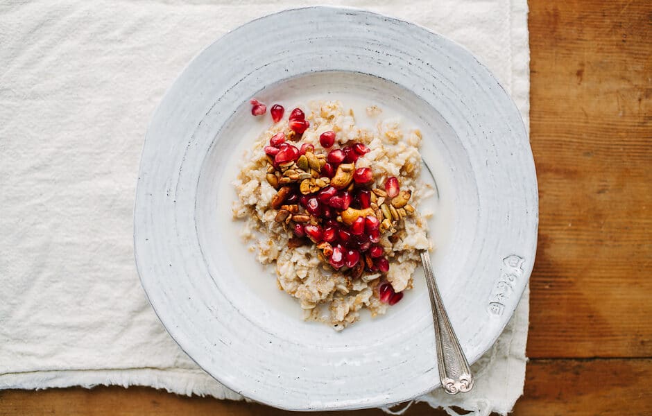 multigrain-hot-cereal-with-pomegranate-and-spiced-pepita-cashew-crunch-1471212
